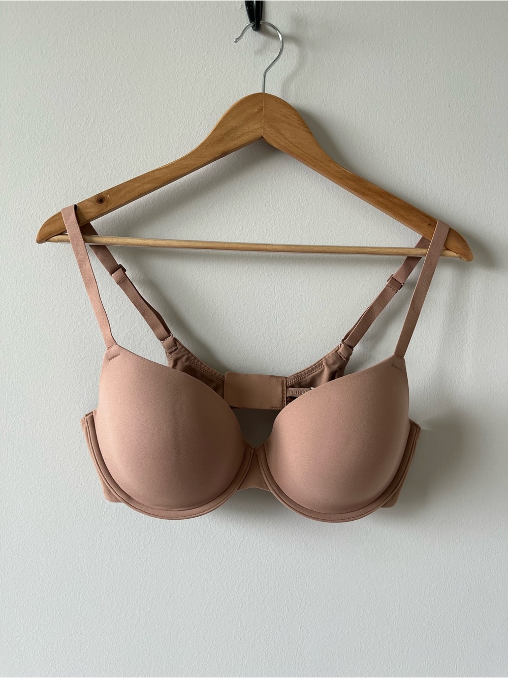 SKIMS Fits Everybody T-Shirt Bra 38C NWT Sienna Color